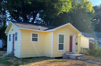 Building Photo - Beautiful Newly Built 2 Bedroom Home  1/2 Off First Month’s Rent