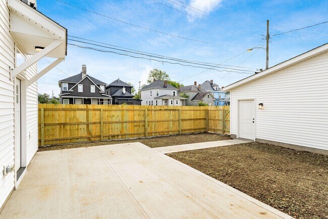 Building Photo - 1441 Merrimac Ave