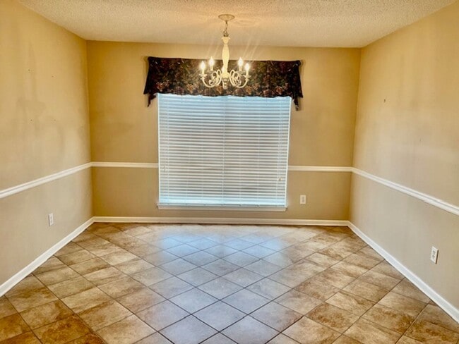 Building Photo - 7 Clarendon Pl