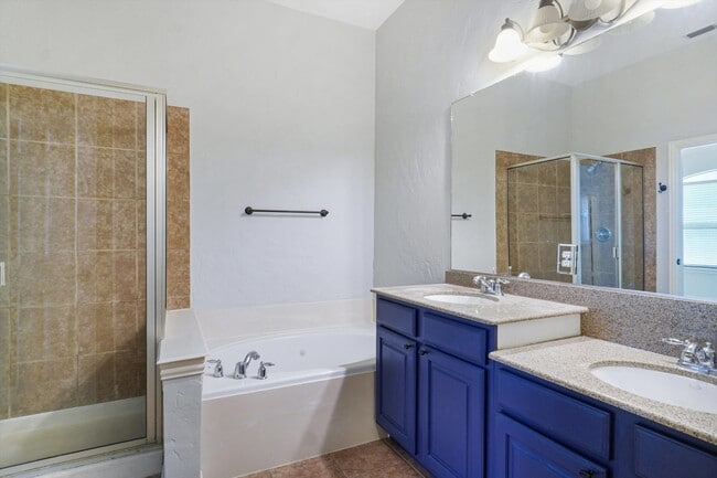 Building Photo - 5920 Pedernales Ridge