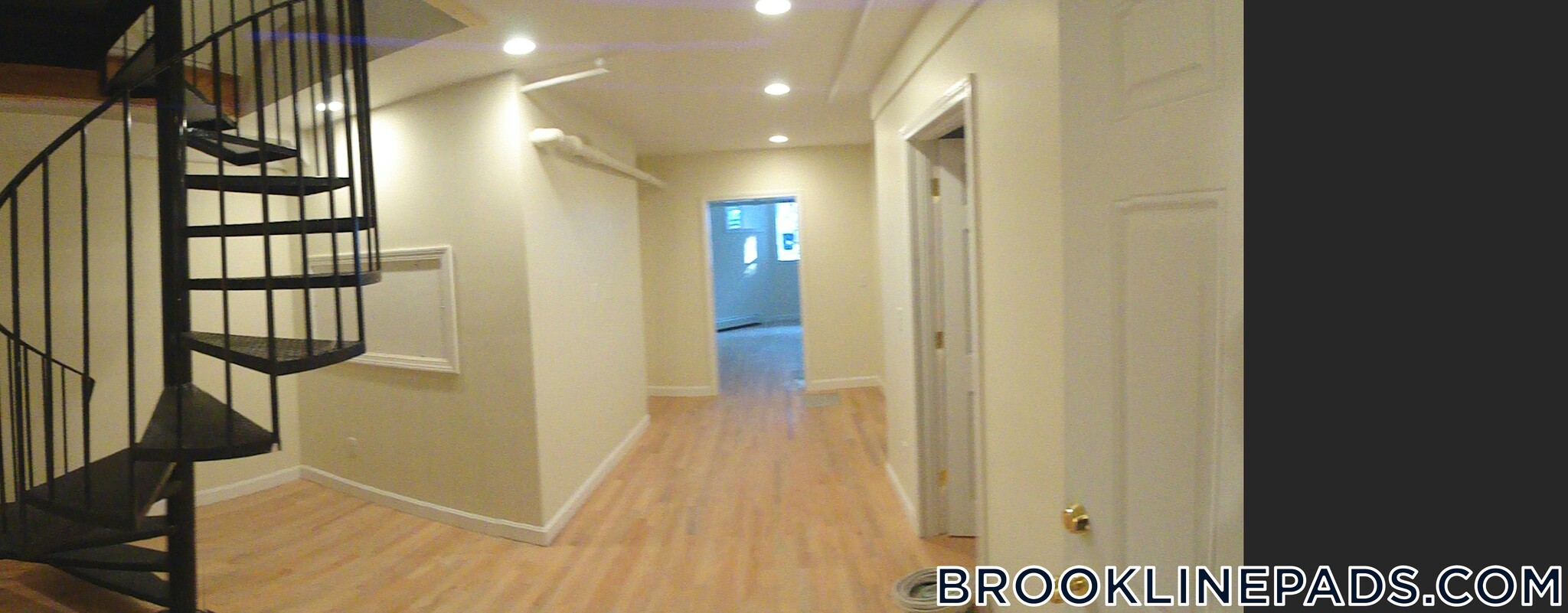 Building Photo - 16 Euston St