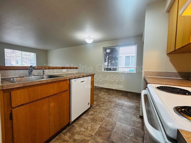 Building Photo - 8314 SE Yamhill St