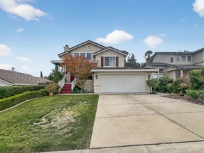 Building Photo - 632 Corliss St