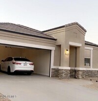 Building Photo - 1182 E Tyler Ln