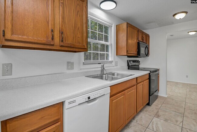 Building Photo - 220 N Donar Dr