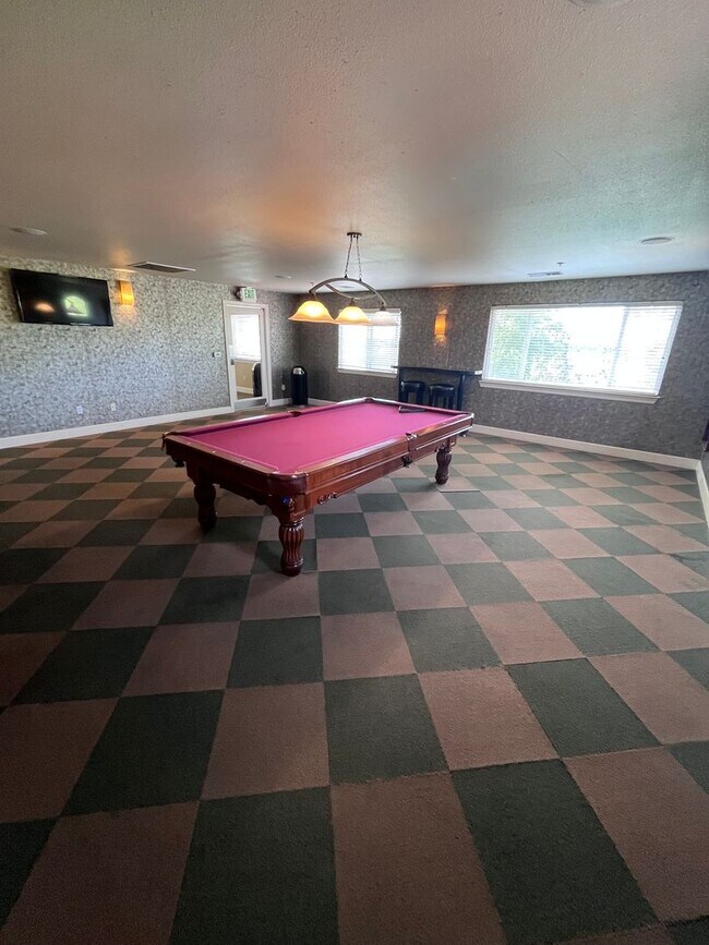 Building Photo - BEAUTIFUL CONDO AT THE PHOENICIAN IN ROSEVILLE!! $500 OFF FIRST MONTH'S RENT!!