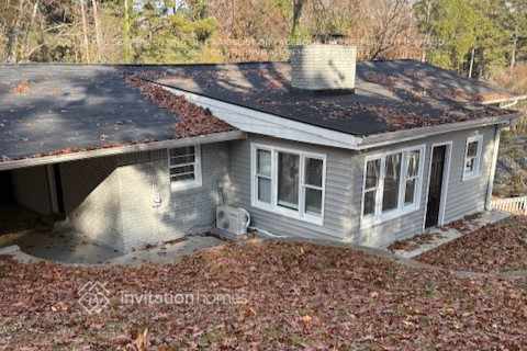 Building Photo - 2550 Greenwood Cir