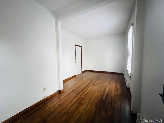 Building Photo - 120 Monhagen Ave