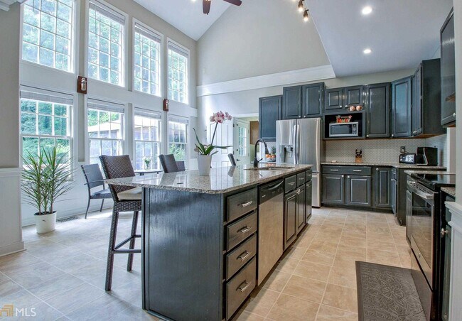 Building Photo - 208 Wysteria Ct