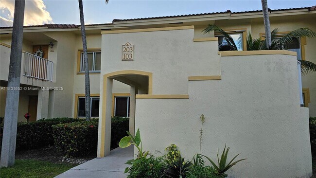 Building Photo - 4785 SW 62nd Ave