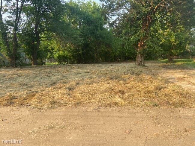 Building Photo - 2 br, 1 bath House - 2034 Pearl Dr