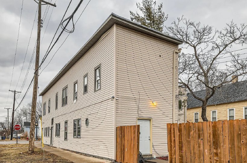 Building Photo - 568 N Farrington St