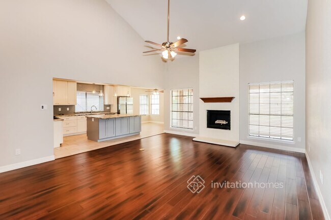Building Photo - 15522 4 Leaf Dr