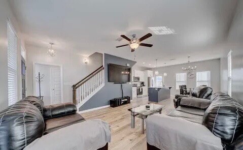 Building Photo - 407 Raven Ln