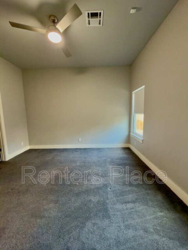 Building Photo - 4001 East 120th St S