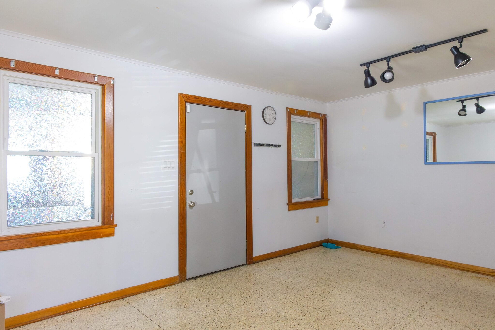 large bonus room - 3311 River Rd