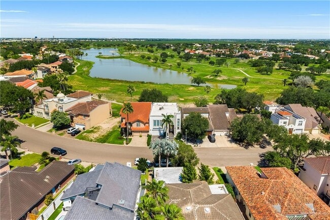 Building Photo - 28 Rio Grande Dr