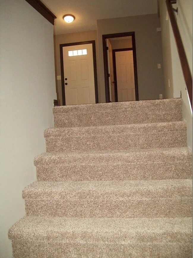 Building Photo - 5350 N Cypress Dr