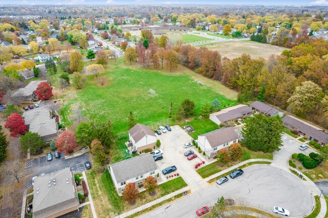 Building Photo - 635 Pebble Pl Dr