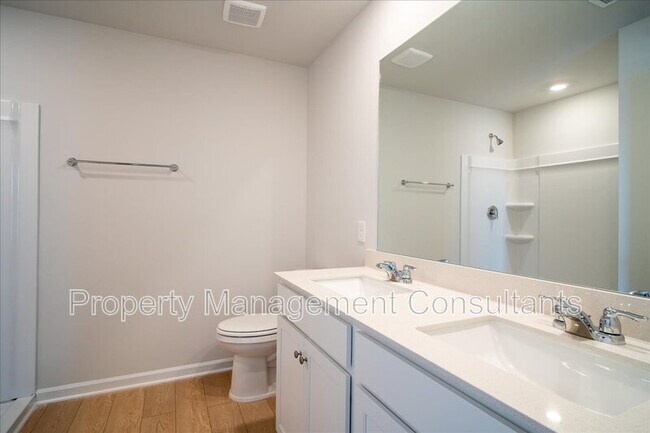 Building Photo - 22857 Dashwood Ln