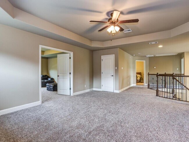 Building Photo - 207 Dakota Dr