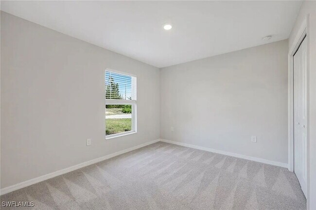 Building Photo - 1024 NW 12th Ave