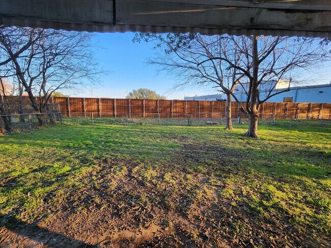 Building Photo - 508 Campbell Ln