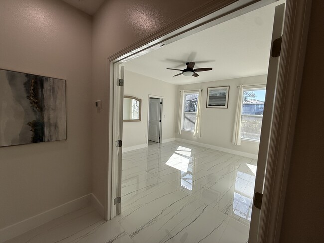 Building Photo - 5380 Oakbourne Ave