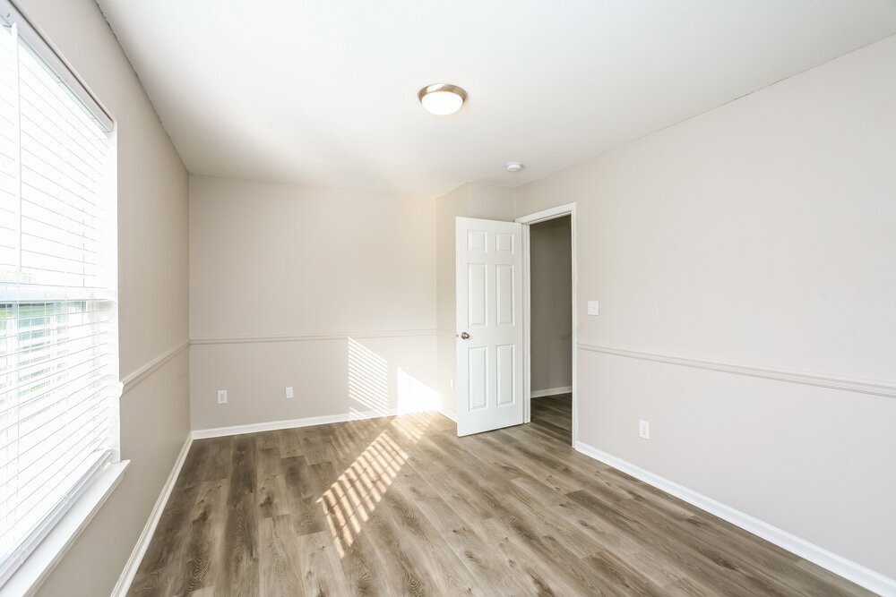 Building Photo - 9761 Trail Dr
