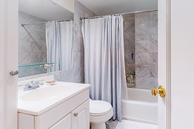 Building Photo - 320 Commonwealth Ave