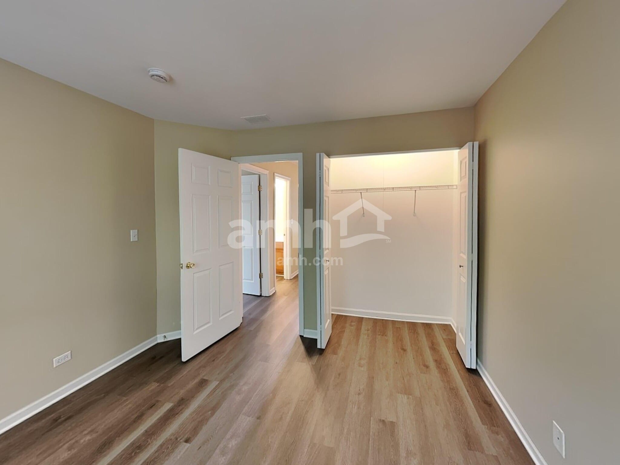 Building Photo - 509 Springbrook Trail N