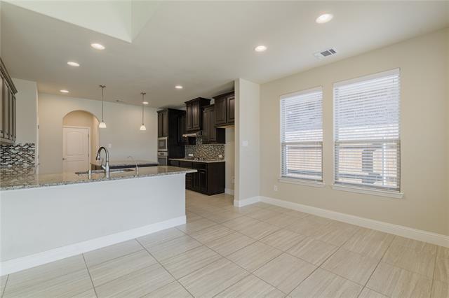 Building Photo - 1104 Hoyt Dr