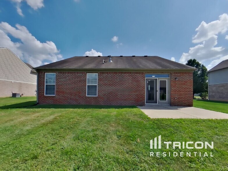 Building Photo - 8140 Elsen Ridge