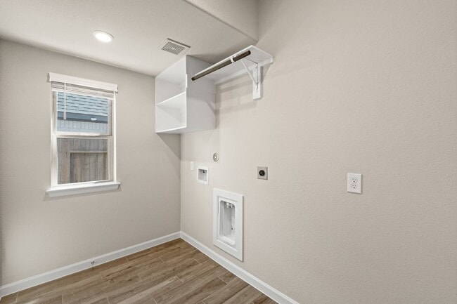 Building Photo - 1507 Delta Creek Dr