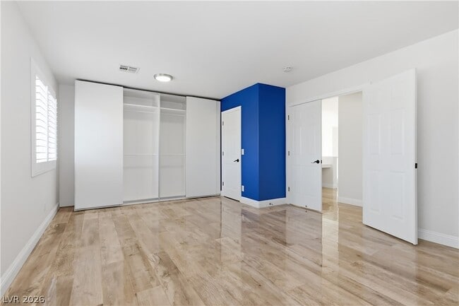 Building Photo - 9983 Canyon Peak Dr