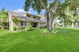 Building Photo - 10707 Piping Rock Ln