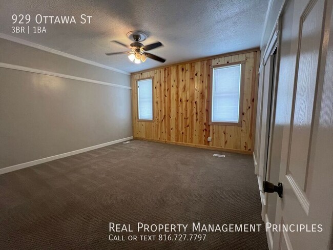 Building Photo - Recently Renovated 3 Bedroom, 1 Bathroom H...