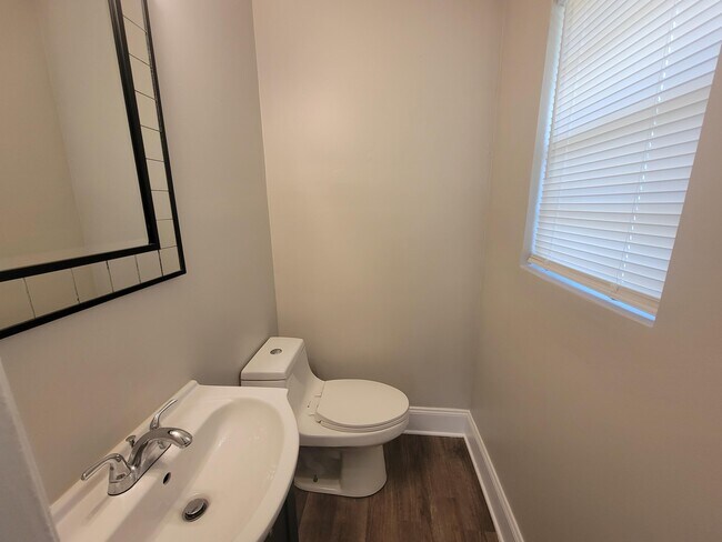 Building Photo - 3618 Audubon Pl