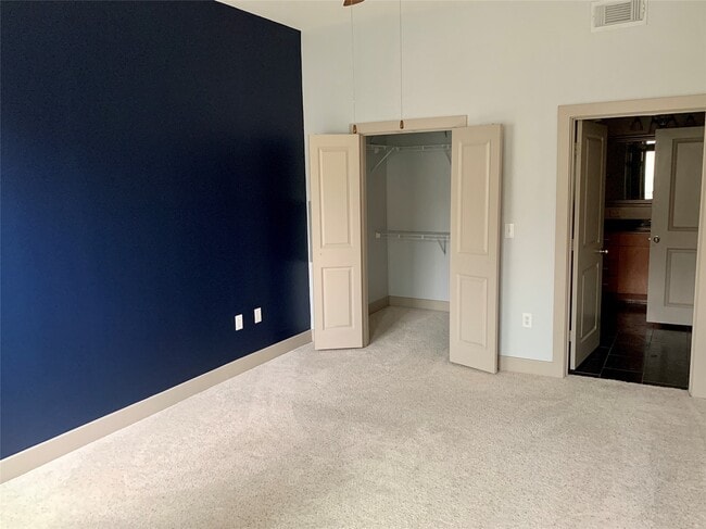 Building Photo - 1901 Post Oak Blvd