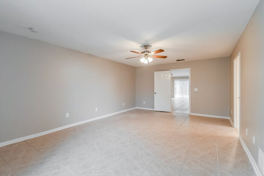 Building Photo - 401 Baybrook Dr