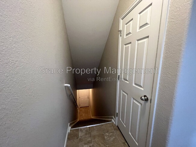 Building Photo - 5800 N Tower Dr