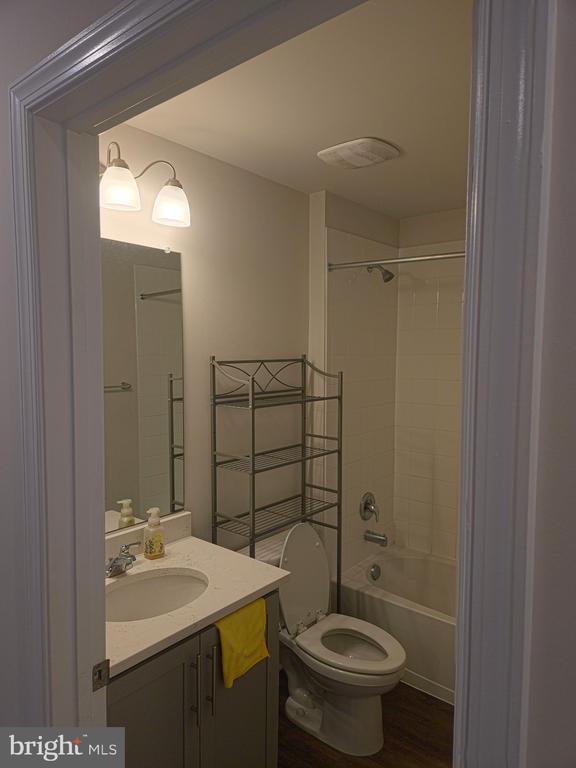 Building Photo - 193 Drexel Ct