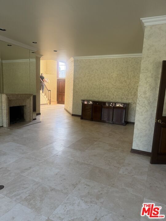 Building Photo - 5867 W 75th St