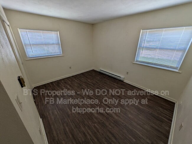 Building Photo - 5917 W Plank Rd