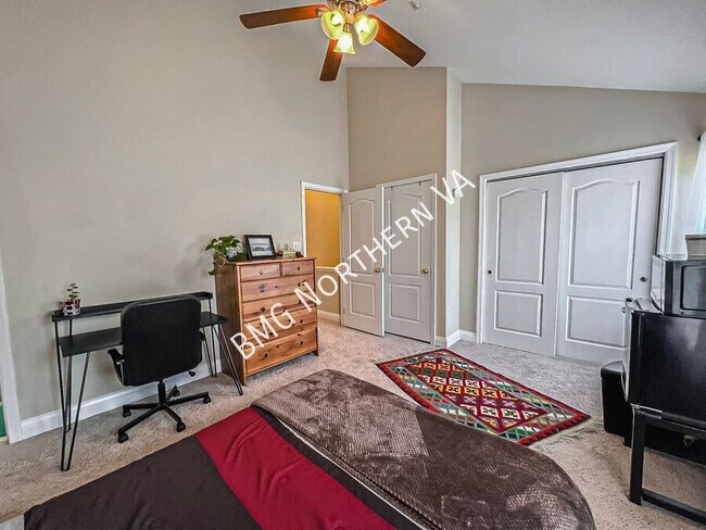 Building Photo - 110 Cahill Dr