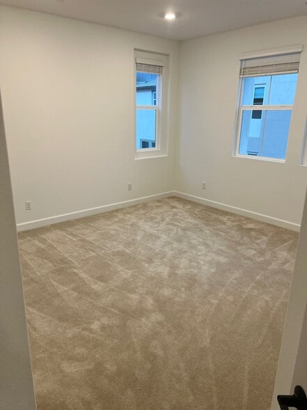 Master bedroom - 438 Caliper Way