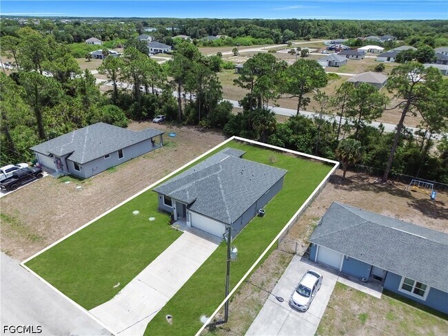 Building Photo - 6007 Kumquat Cir
