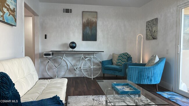 Building Photo - 1572 Dover Ave