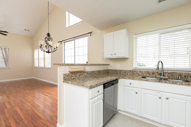 Building Photo - 726 Windcroft Cir NW