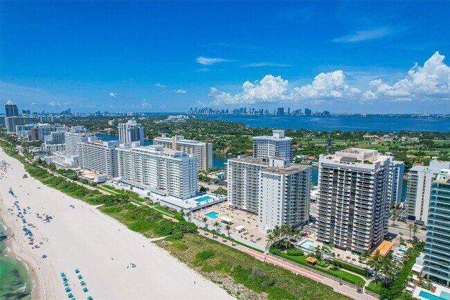 Building Photo - 5701 Collins Ave